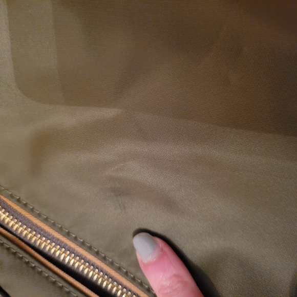 Michael Kors Olive Green Vinyl Tote Bag - Picture 5 of 7